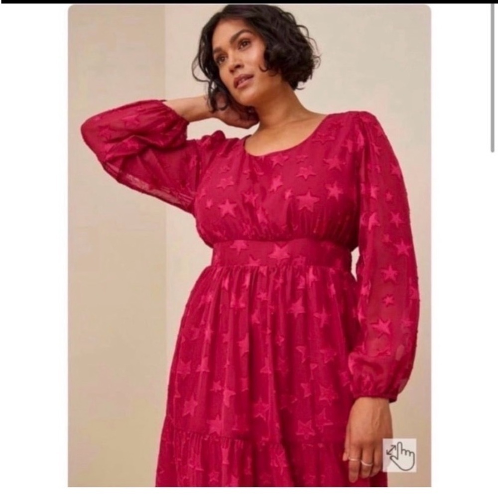 TORRID Magenta Star Print Midi Dress - Picture 3 of 8